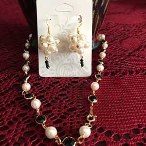 beautiful set with pearls and black stones